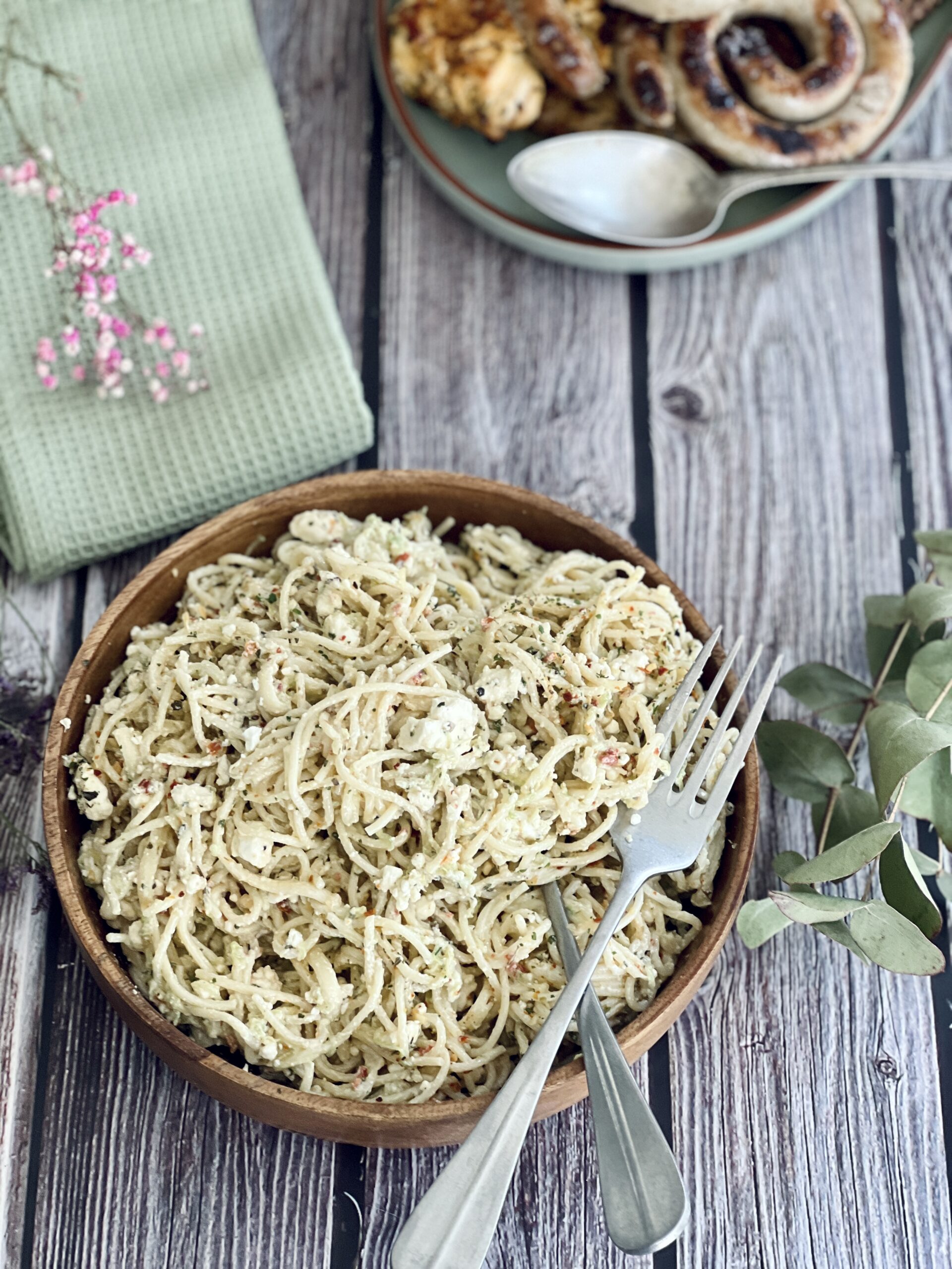 Schneller Spaghettisalat mit Feta – Rezept - Jussilicious-Foodblog