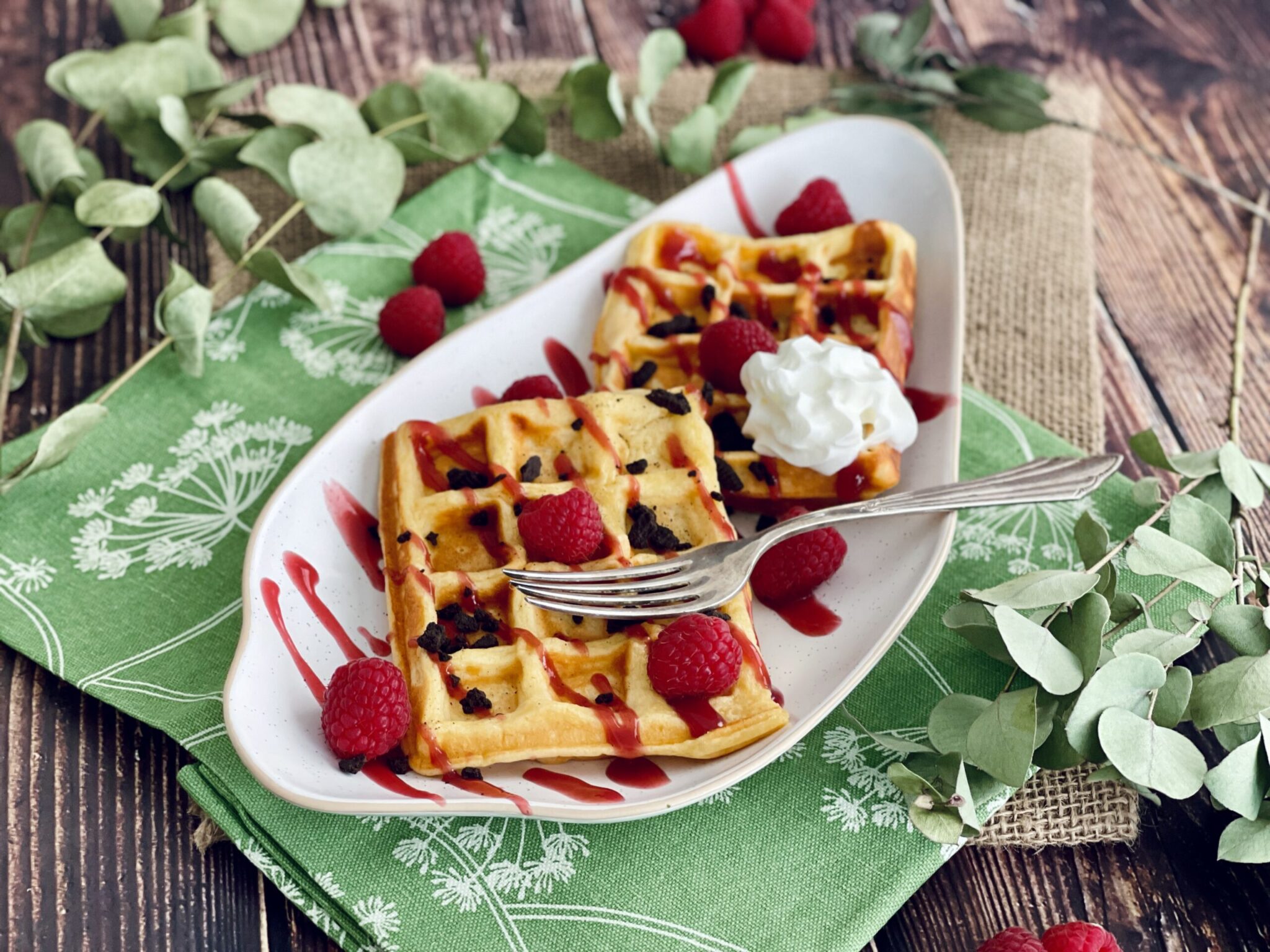 Fluffigweiche proteinreiche süße Hüttenkäse-Waffeln Rezept ...