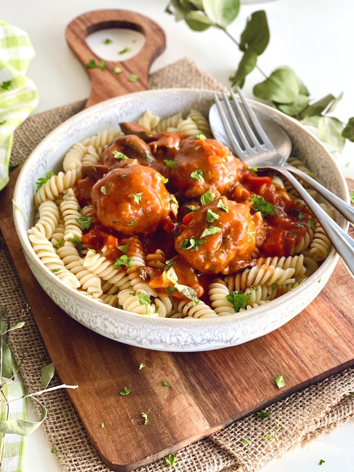 Hackbällchen in Paprika-Tomatensoße Rezept – Jussilicious-Foodblog